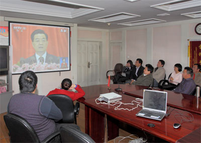 化工品供應(yīng)商大連凱美全體黨員收看黨的十八大開幕盛況